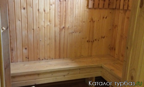 База отдыха «Аверс»База отдыха «Аверс» расположена в селе Фролы, на расстоянии 5 км от Перми. База отдыха подходит для дневного пребывания и размещения с ночевкой, проведения корпоративов, семейных праздников, вечеринок с друзьями и детских мероприятий. Инфраструктура базы состоит из благоустроенных домов, беседок и нескольких видов бань. Территория комплекса огорожена, благодаря чему здесь можно провести время в тихой уютной обстановке.