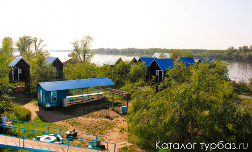 База отдыха «Дебаркадер на суше»