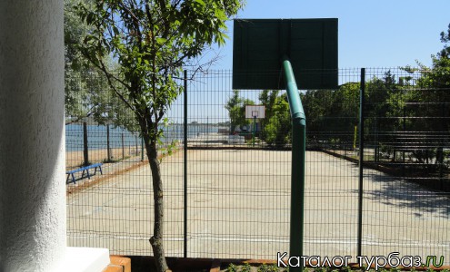 спортплощадка