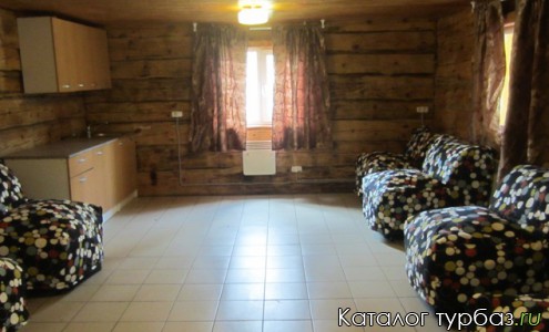 холл в срубе