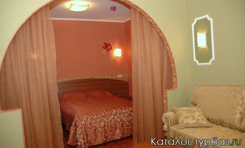 Загородный клуб отдыха «Узола»