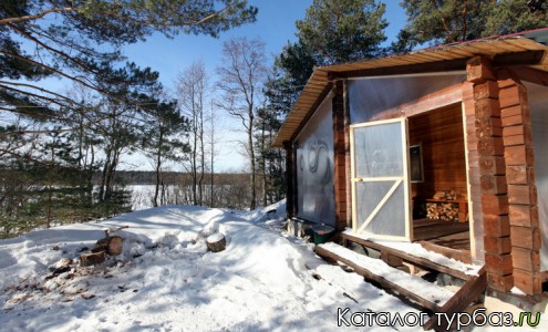 База отдыха «Домик на озере»