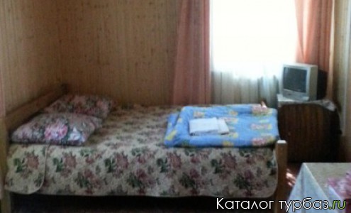 домик двухэтажный на 4 комнаты с расчетом на 8 человек