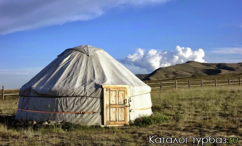 Тувинская войлочная юрта