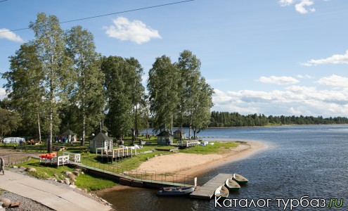 Спуск и причал для катеров