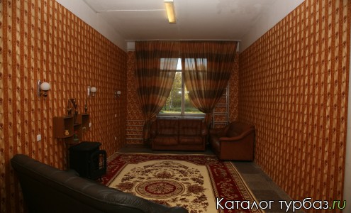 Комната отдыха с камином