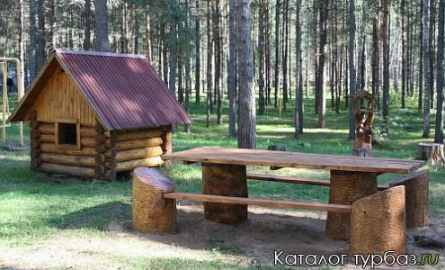 Губернский двор