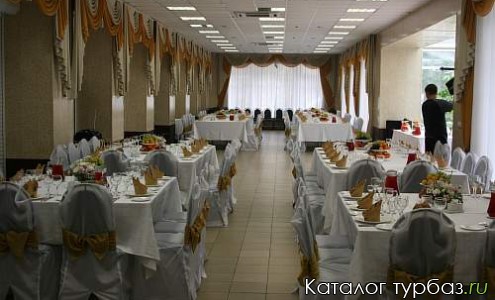 Губернский двор