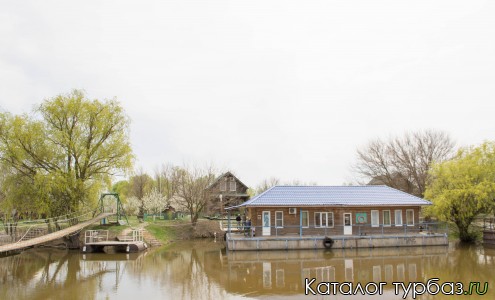 плавучая гостиница