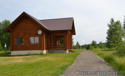 База отдыха «Домик в лесу»