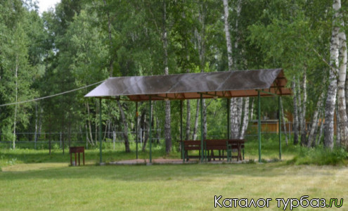 База отдыха «Домик в лесу»